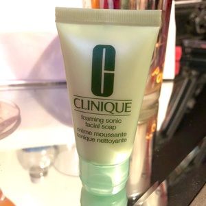 Clinique Foaming Sonic Facial Soap